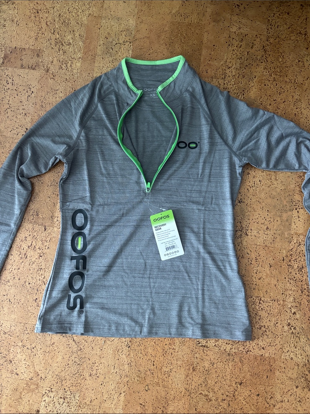 OOFOS Women’s Gray Long-Sleeve Quarter Zip with Green Trim